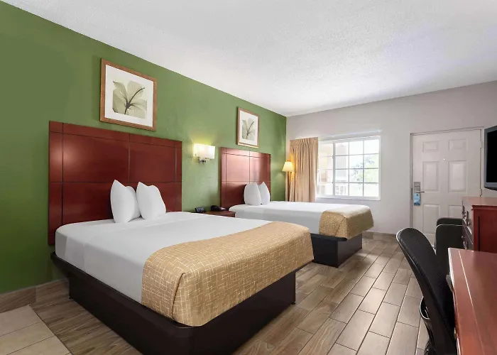 Travelodge Suites By Wyndham Lake Okeechobee