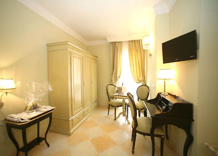  Palace Vieste