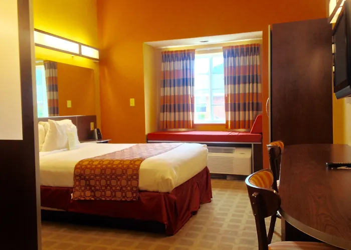 Microtel Inn & Suites By Wyndham University Medical Park