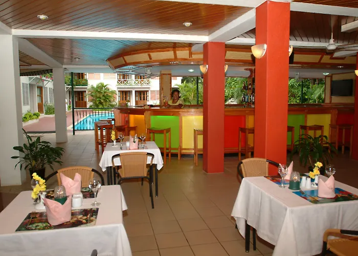 Hexagon International Hotel, Villas & Spa