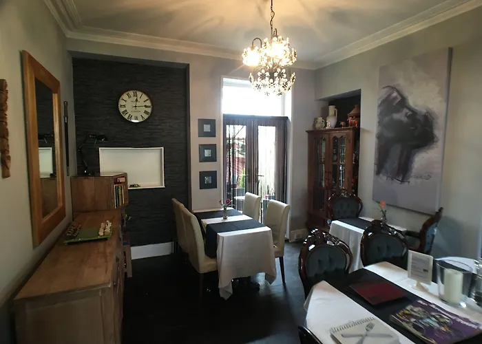 Ty Rosa Rooms