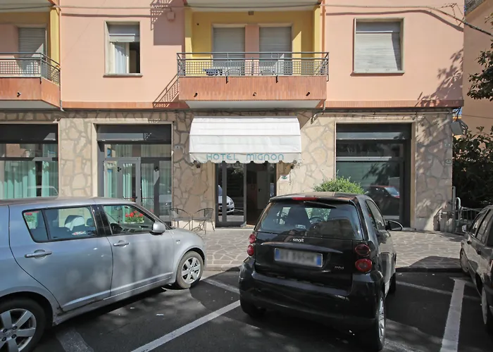 Hotel Mignon 50 Mt Dalla Spiaggia E Dall'Isola Pedonale
