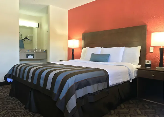 Super 8 By Wyndham Greensburg
