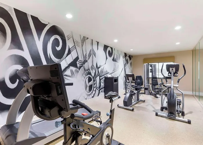 Best Western Plus Burleson Inn & Suites