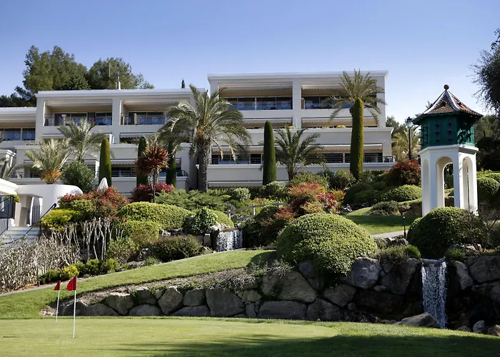 Royal Golf, & Spa De Luxe