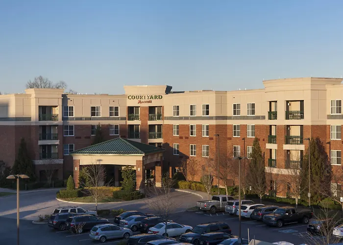 Hotel with view: Courtyard By Marriott Franklin Cool Springs