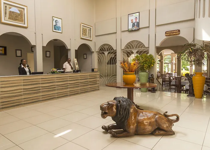 Zentrales Hotel: Victoria Falls Rainbow Hotel