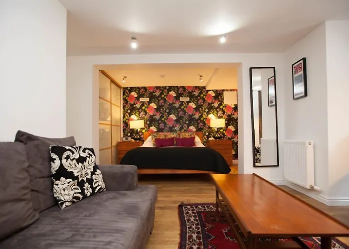 Guest house: Fraoch House