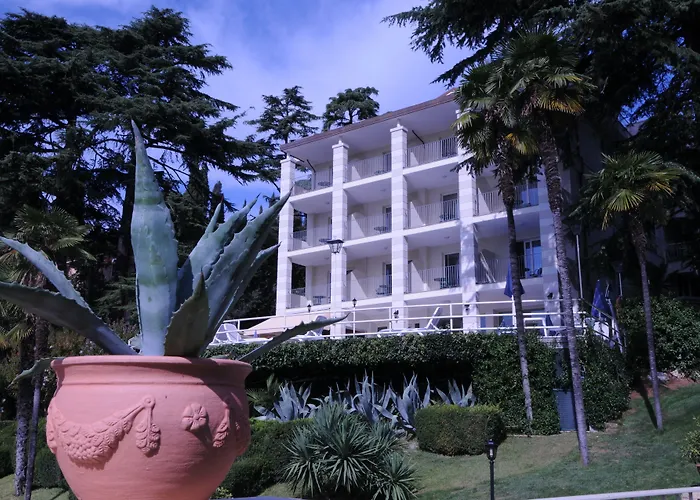 Hotel with pool: Hotel Excelsior Le Terrazze