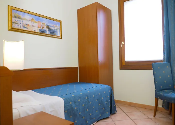 Hotel Cris