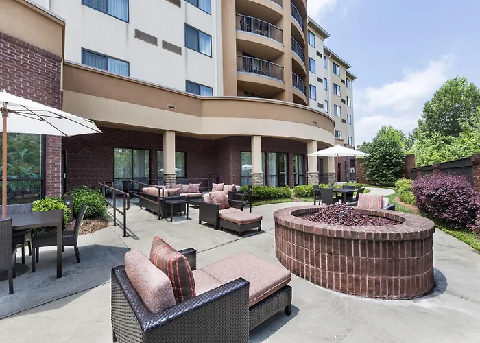 3 star hotel: Courtyard By Marriott Atlanta Buford Mall Of Georgia