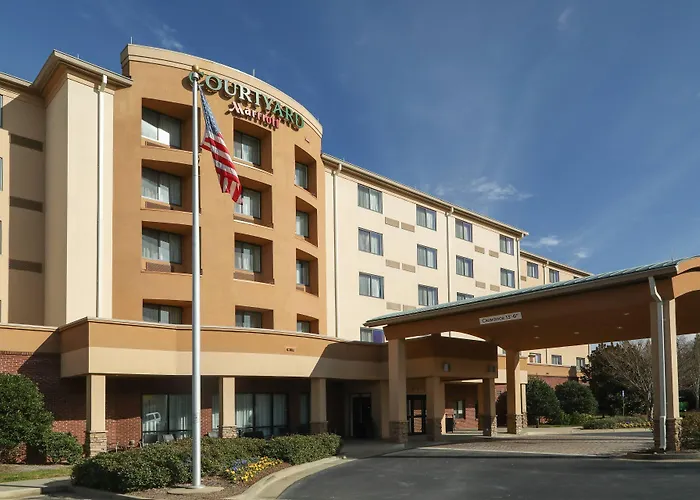 3 star hotel: Courtyard By Marriott Atlanta Buford Mall Of Georgia