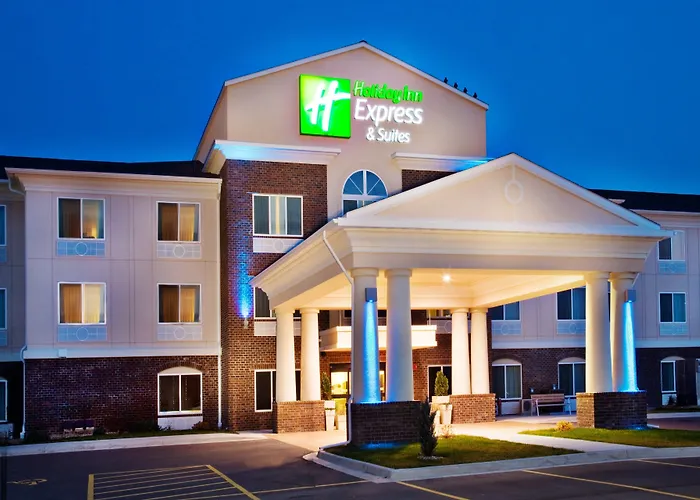 Pet Friendly hotel: Holiday Inn Express Hotel & Suites - Dubuque West By Ihg