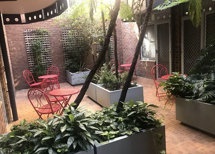 Mariners Court