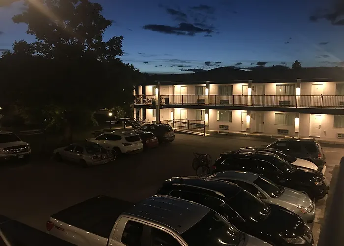 Motels Oasis Inn