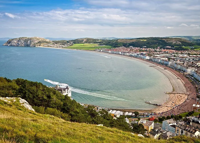 The Broadway Hotel