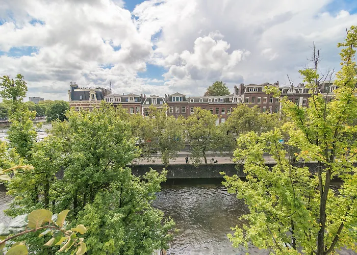 Amstel Corner