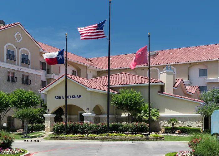 3 star hotels Towneplace Suites Fort Worth Downtown