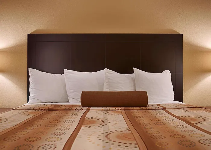 Best Western Plus Royal Mountain Inn & Suites