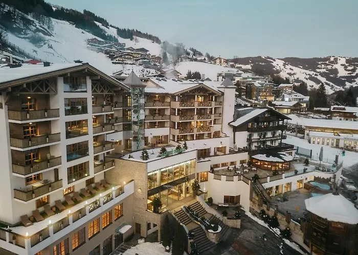 Hotel Alpine Palace