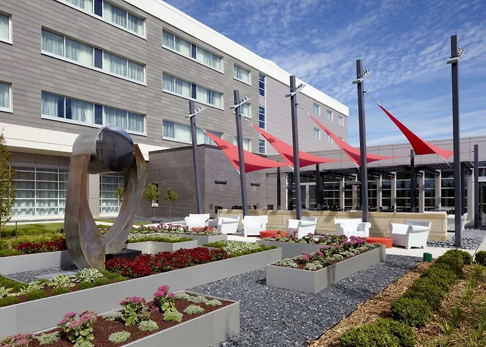 Hotels with tennis At Kirkwood Center