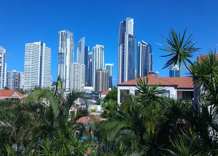 Dog friendly hotels Chevron Palms By Gold Coast Premium