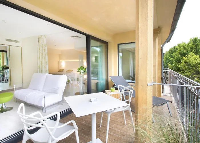 Hotel Les Deux Garcons