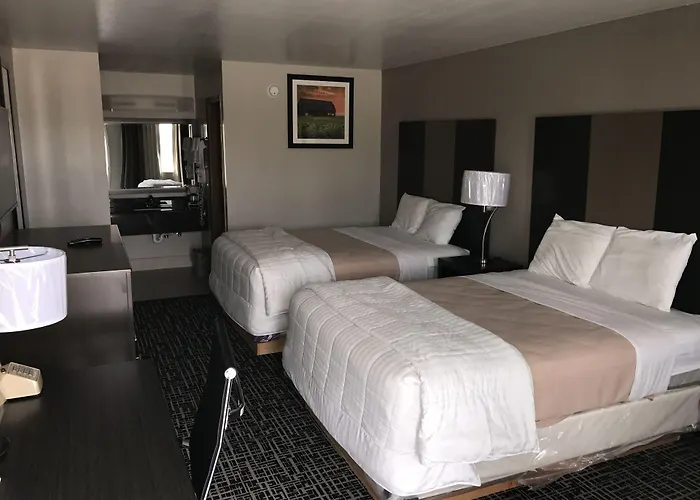 Days Inn By Wyndham Grove