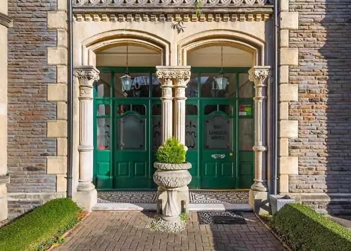  Lincoln House Private