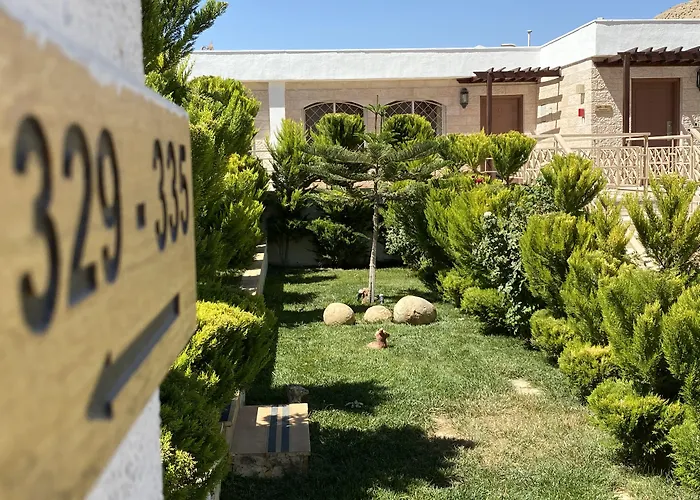 Petra Guest House