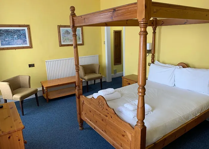 Yelf'S Hotel