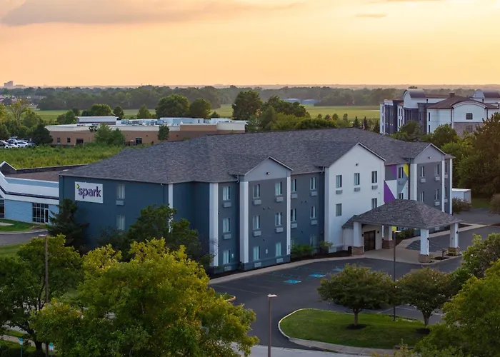 Beach hotel: Spark By Hilton Indianapolis Northeast Fishers