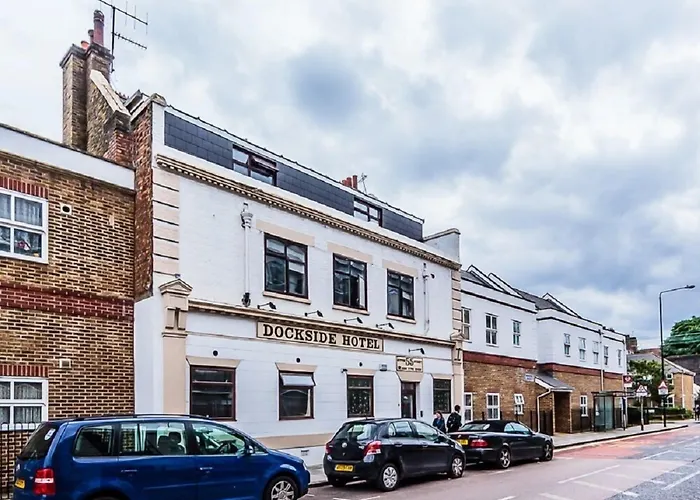 Dockside Hotel