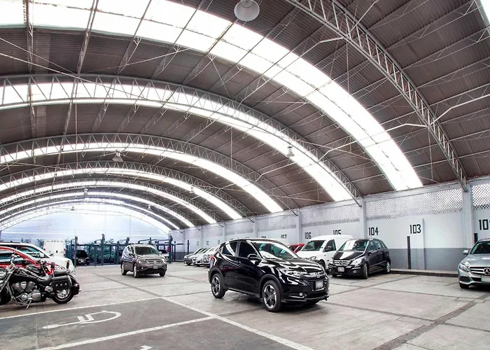 Family Hotel: Hotel Mx Mas Roma Cdmx, Trademark Collection By Wyndham