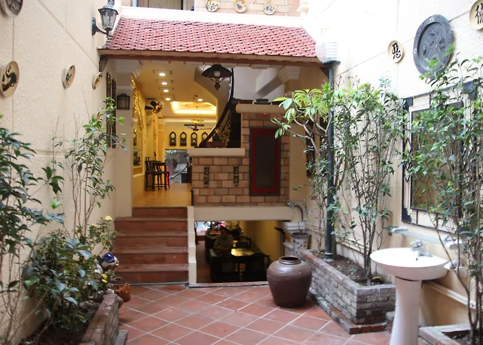 Classic Street Hotel