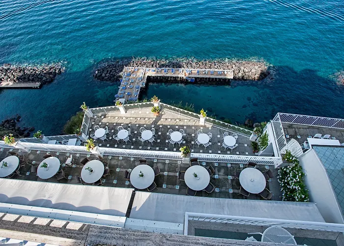 Hotel with view: Grand Hotel Riviera