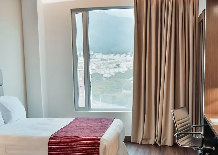 Golf hotel: Holiday Inn Bucaramanga Cacique By Ihg