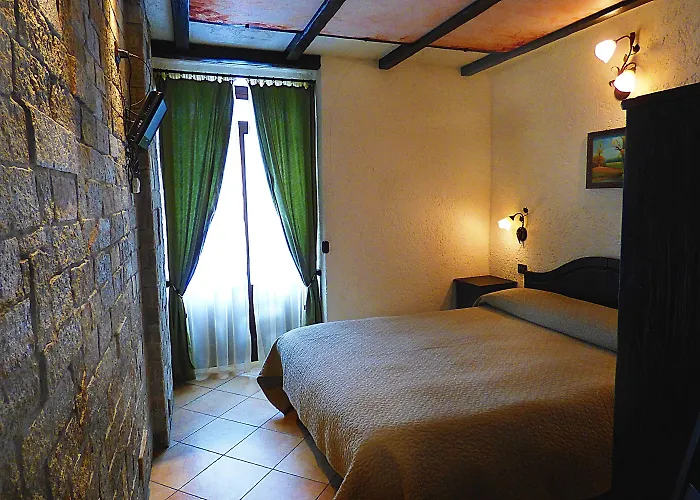Chalet Sul Lago Hotel In Montagna