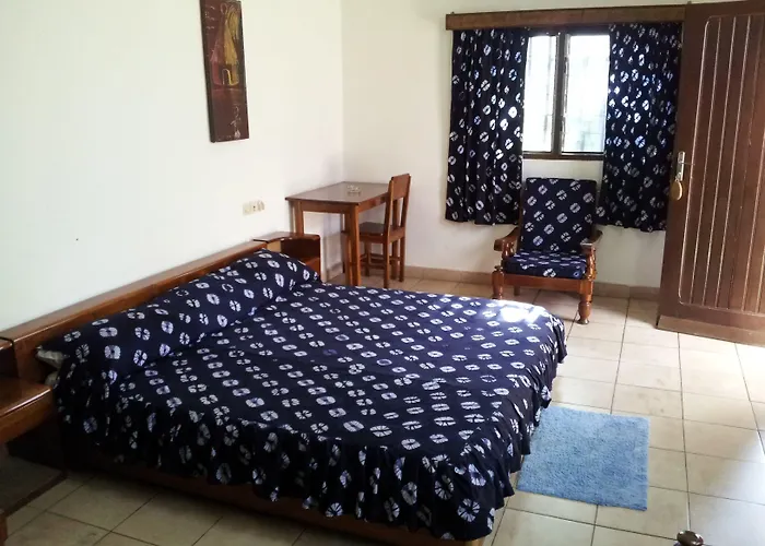 Hotel Aurore Lome
