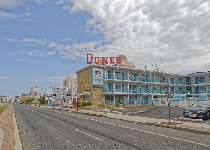 Dog friendly hotels Dunes Court