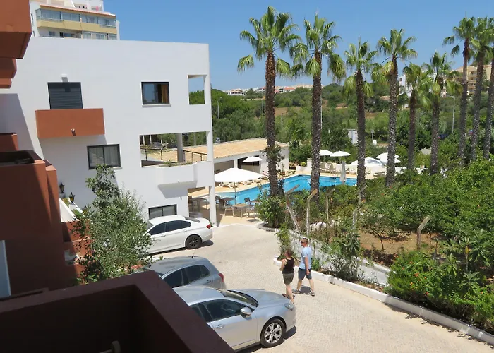 Hotel Alcaide