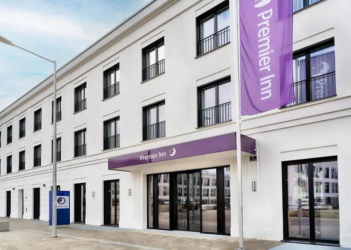 3 star hotel: Premier Inn Regensburg City Centre