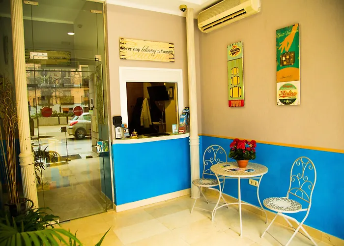  Hostal Montaloya