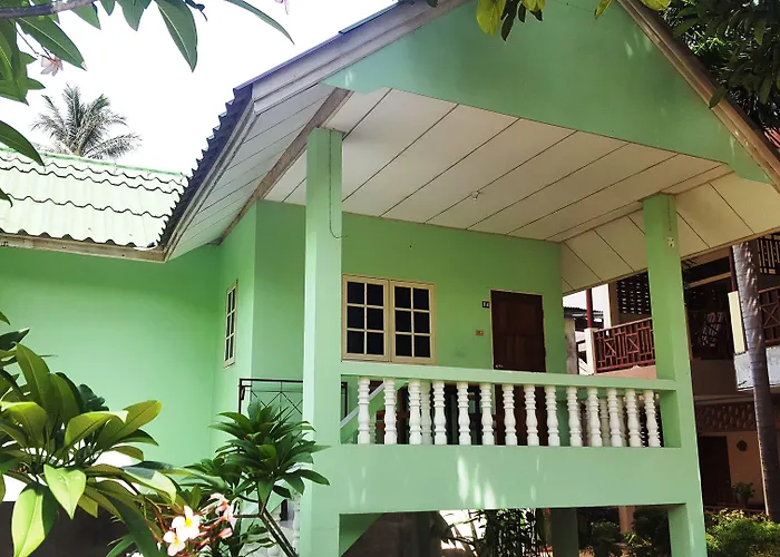 Rattana Guesthouse & Bungalow
