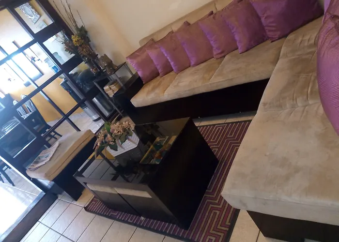 Hotel Tazumal House