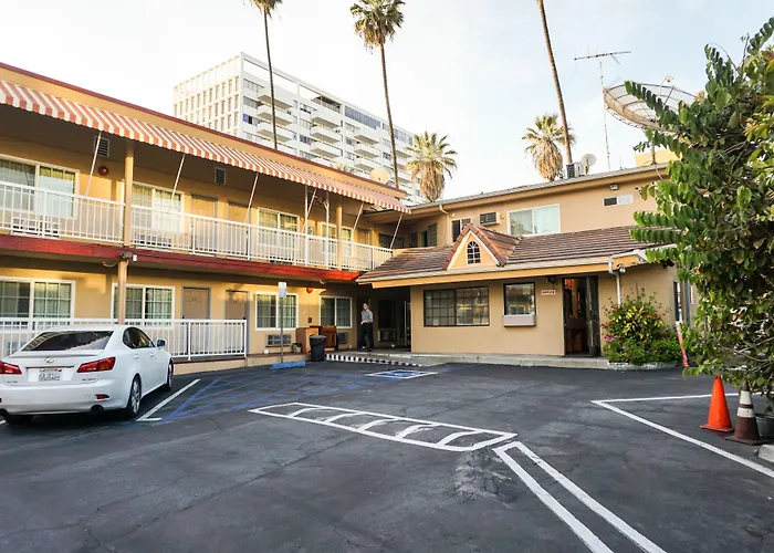 Hollywood La Brea Inn