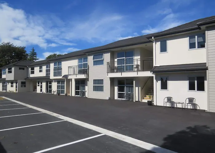Hotel with view: Ellena Court Motel