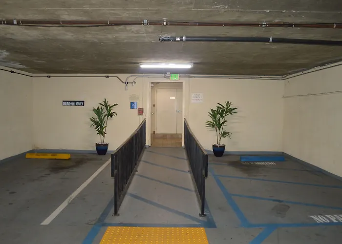 Golf Hotel: Jolly Roger Hotel