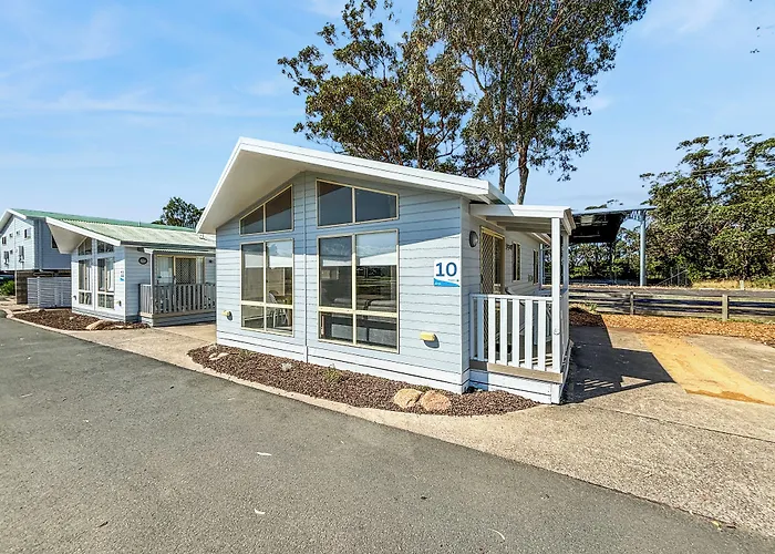 Hotels with tennis Black Dolphin Holiday Park