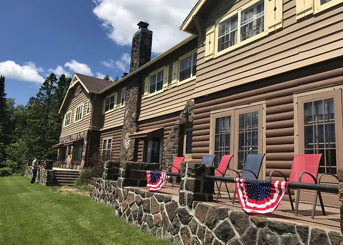 Luxury hotel only: Cascade Lodge